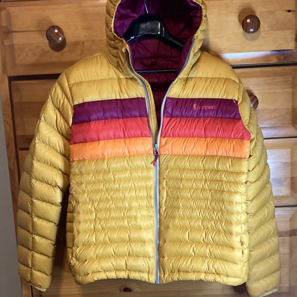 Cotopaxi Large Yellow Hooded Fuego Jacket💛💜❤️🧡